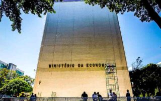 Lula vai pôr fim ao superministério da economia