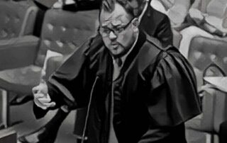 Advogado confunde obras literárias